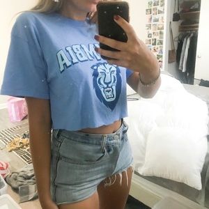 Cropped Columbia tee